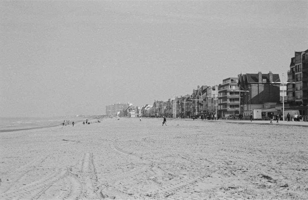 Wat kost een retour met de Kusttram van De Panne naar Knokke in de zomer van 2026?