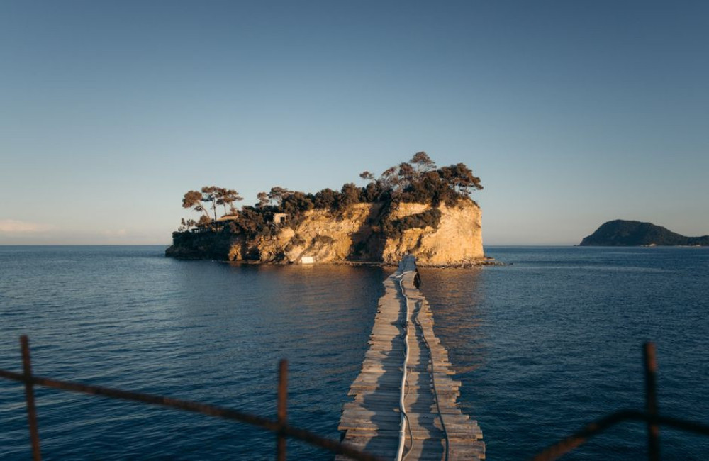 Agios Sostis centrum: wat je er vindt, waar je eet en hoe je er komt op Zakynthos
