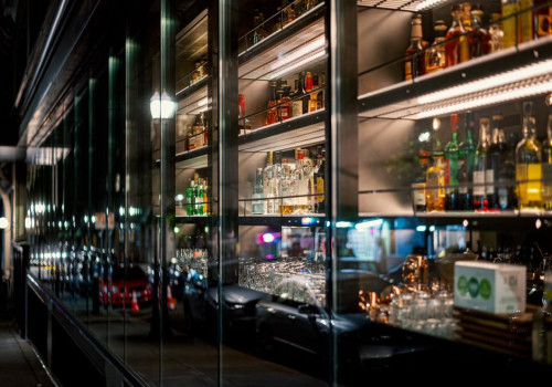 Bar Street Kos stad: wat je moet weten over de Nafklirou voor je gaat stappen