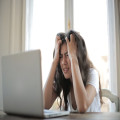 Wat is een burn-out en hoe herstel je ervan?