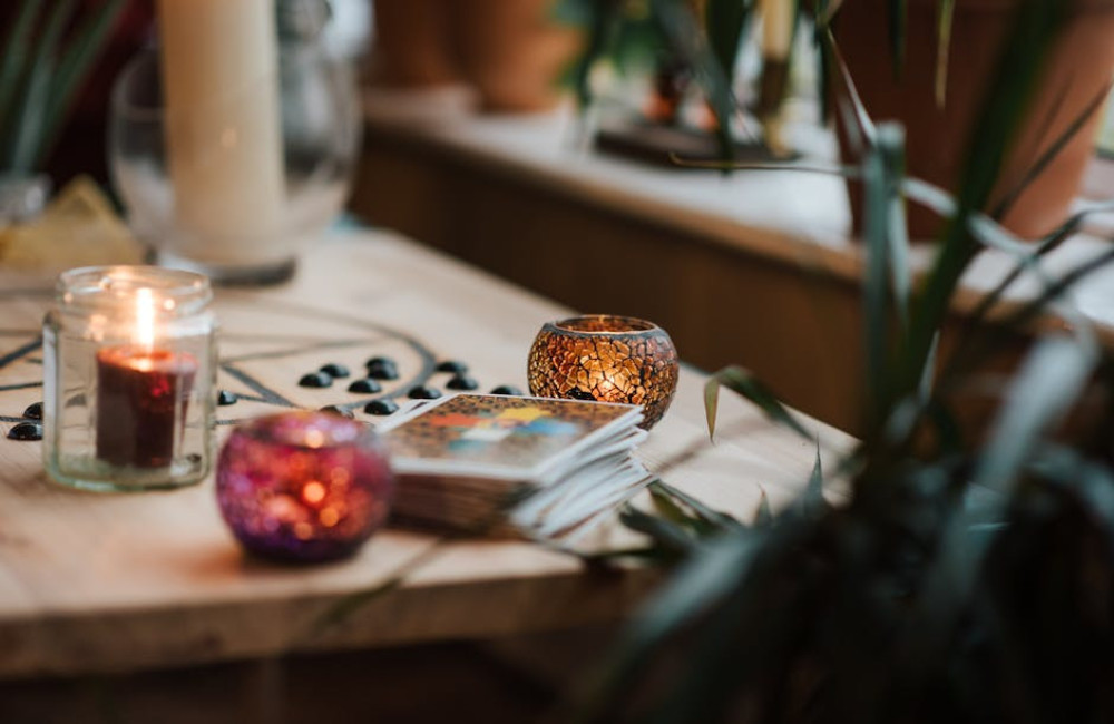 Wat is de betekenis van manifesteren en hoe werkt het precies?
